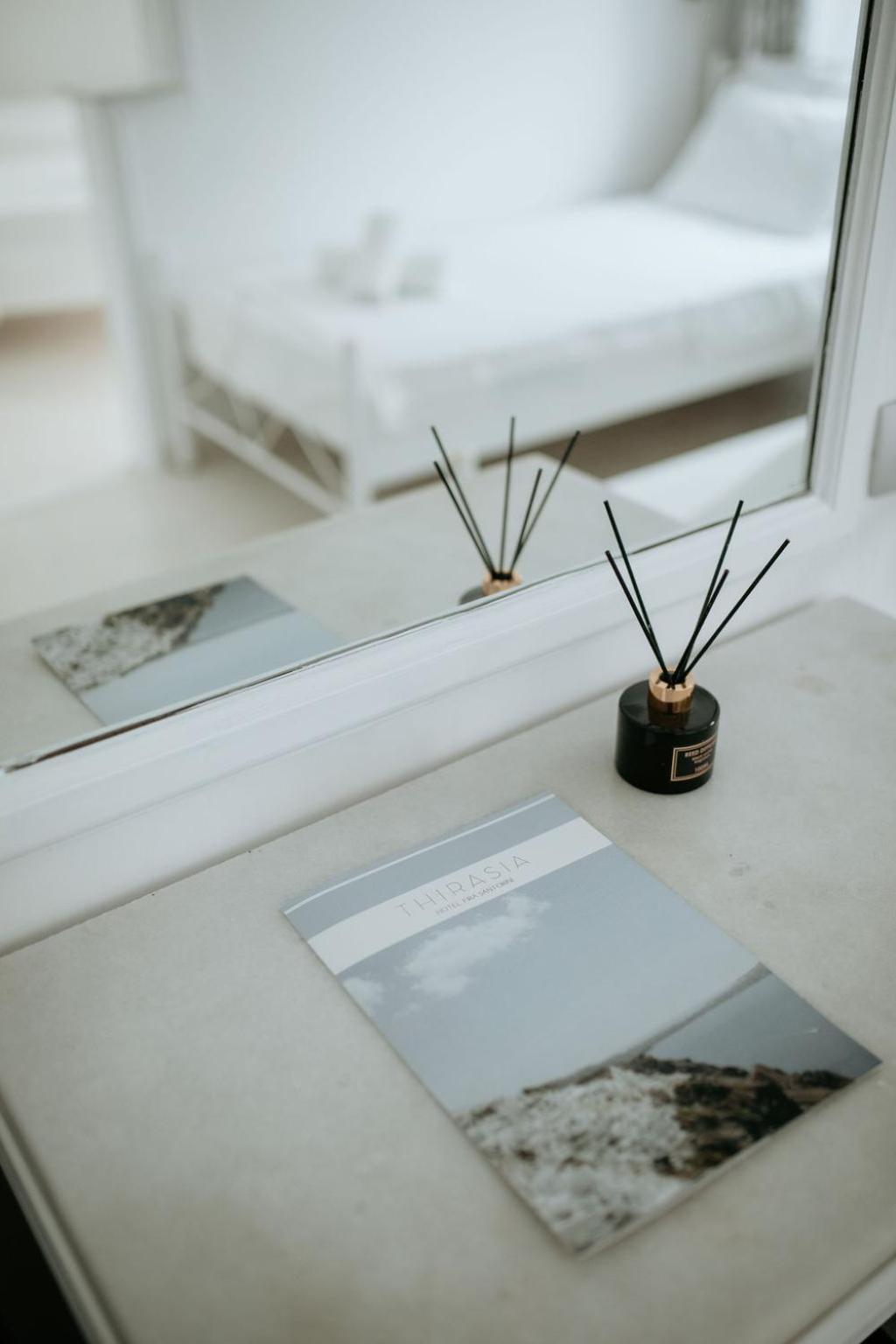 Hotel Thirasia Fira  Phòng bức ảnh
