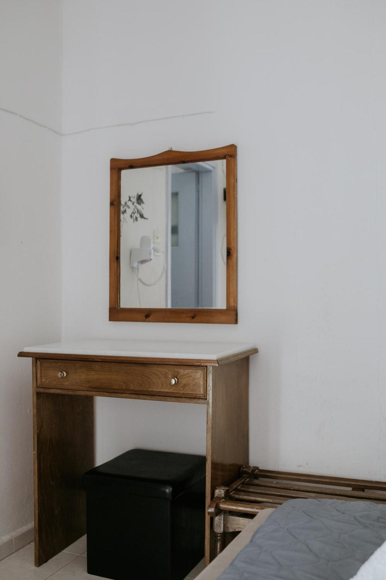Hotel Thirasia Fira  Phòng bức ảnh